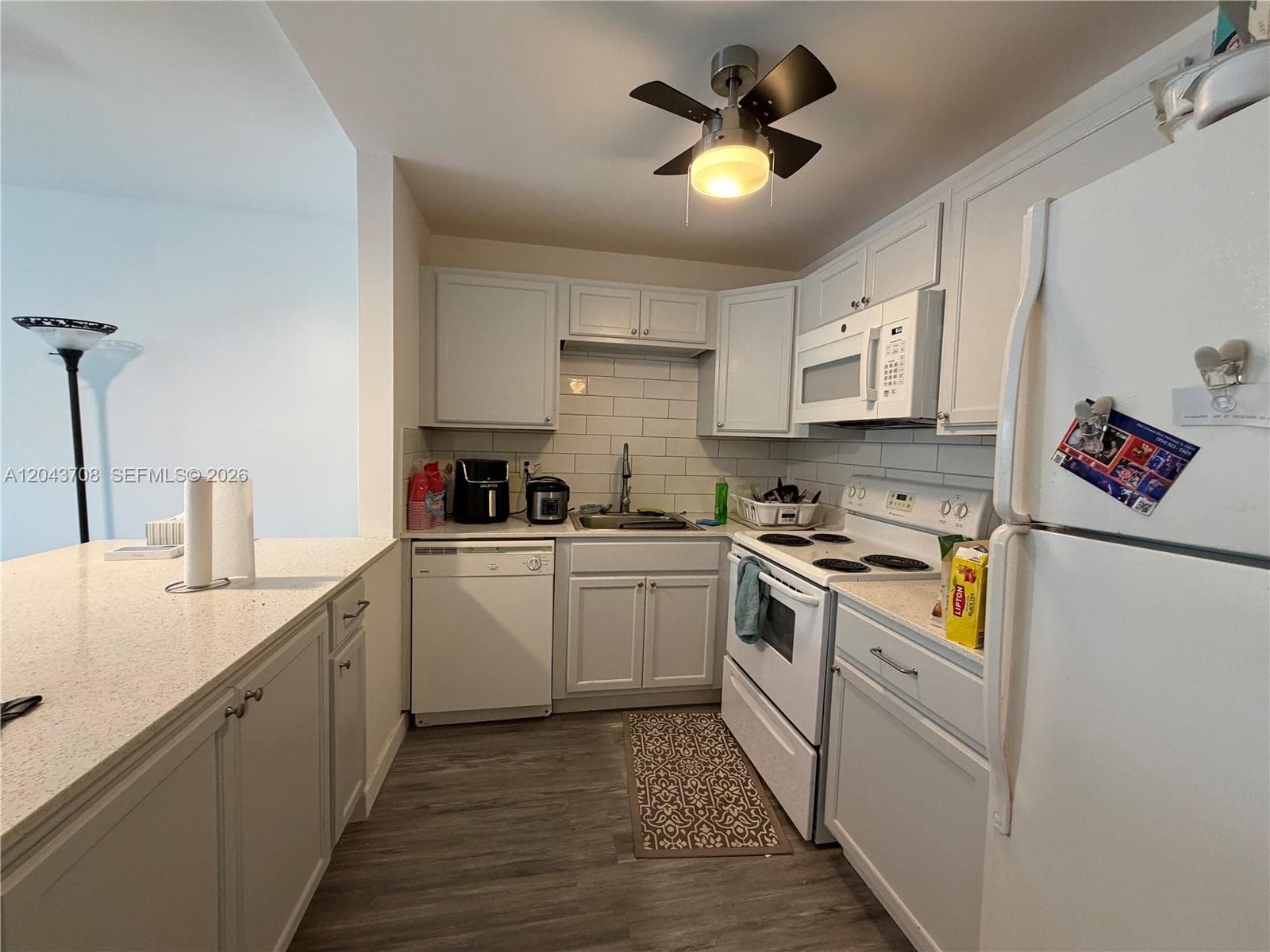 4174 Inverrary Dr # 408, Lauderhill, FL 33319