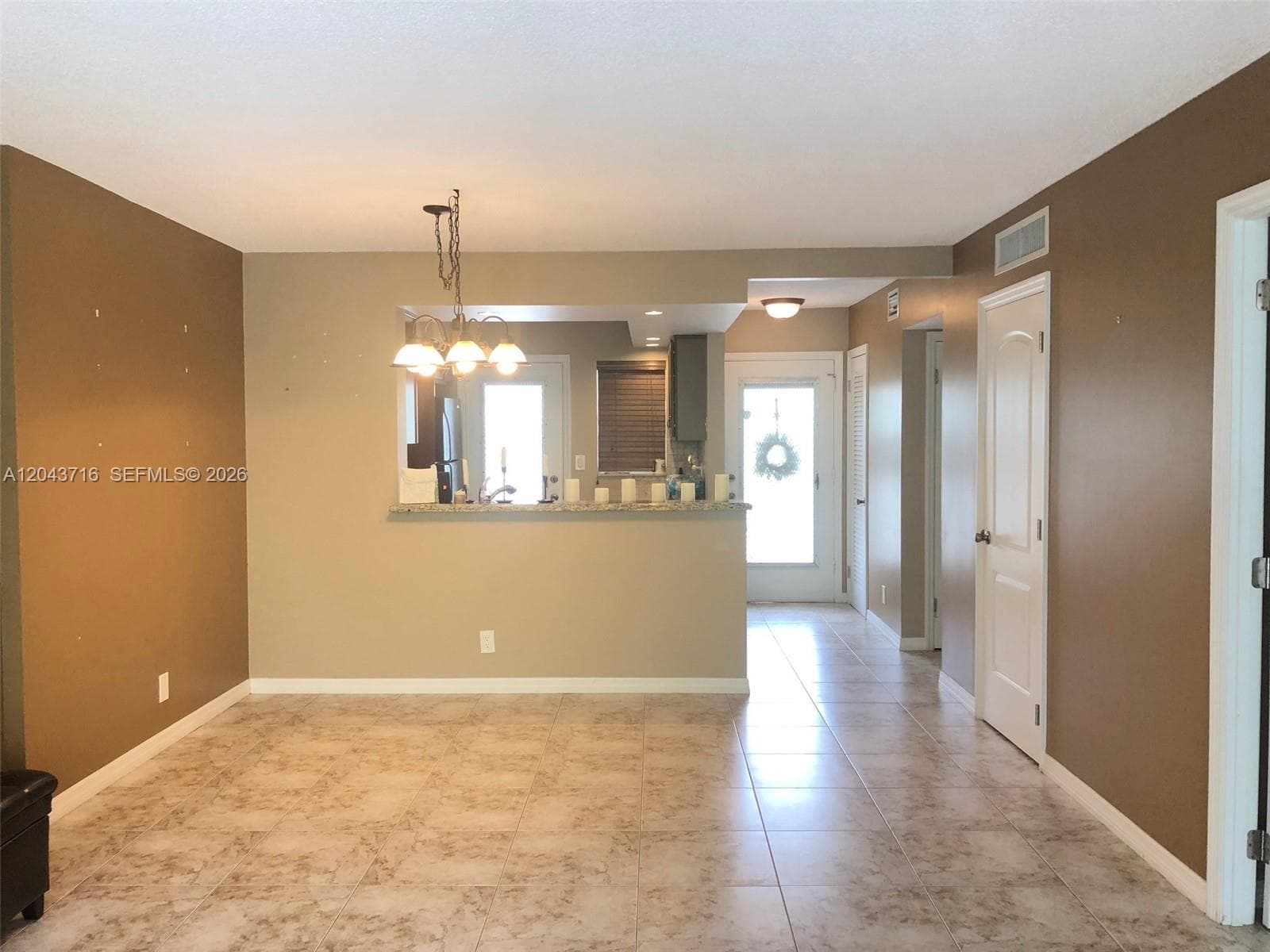 320 NE 12th Ave # 303, Hallandale Beach, FL 33009 — zdjęcie 3