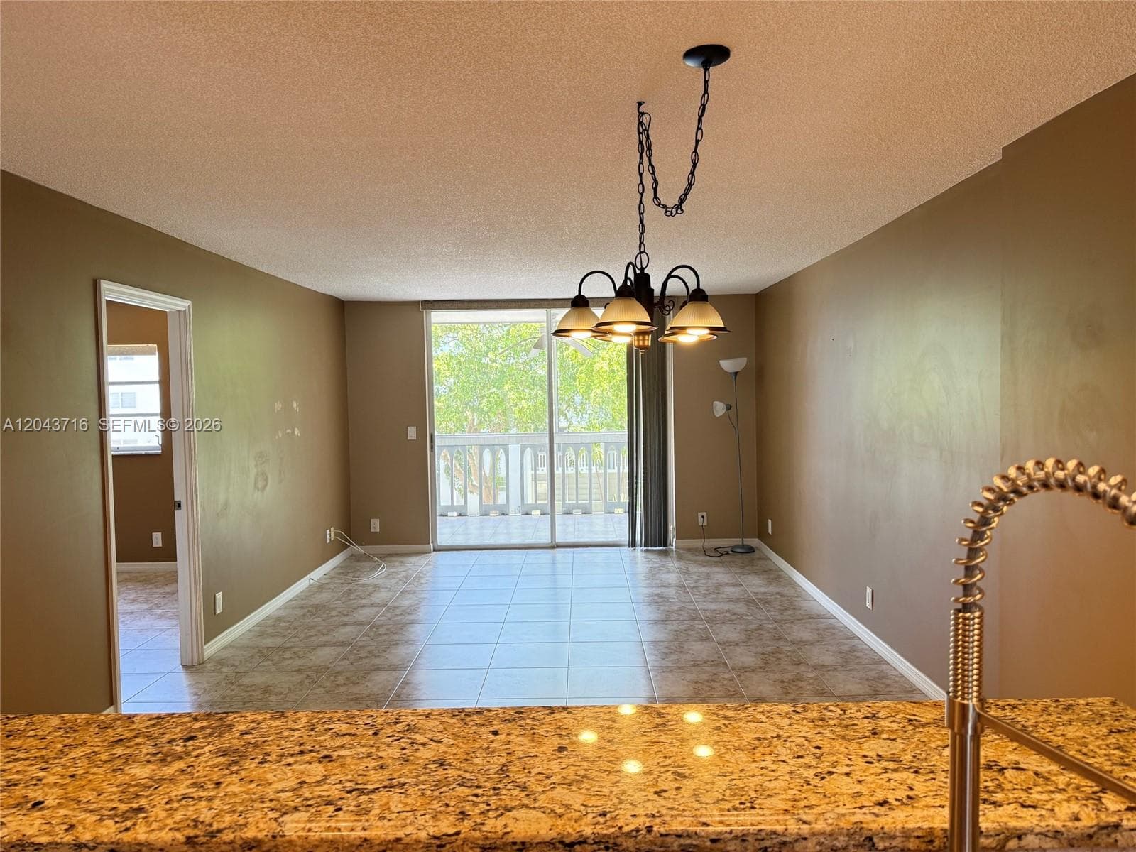 320 NE 12th Ave # 303, Hallandale Beach, FL 33009 — zdjęcie 5