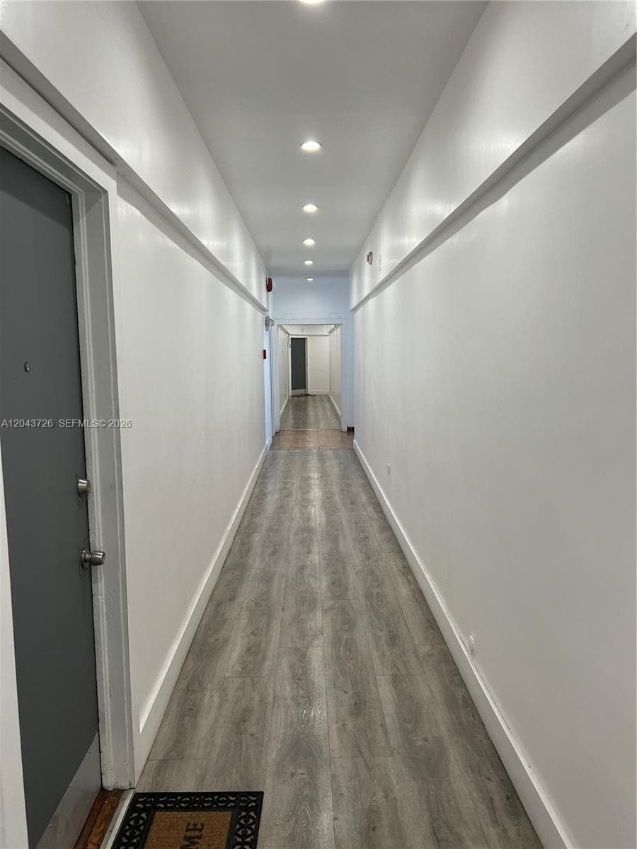 1895 SW 22nd # #7, Miami, FL 33145 — zdjęcie 2
