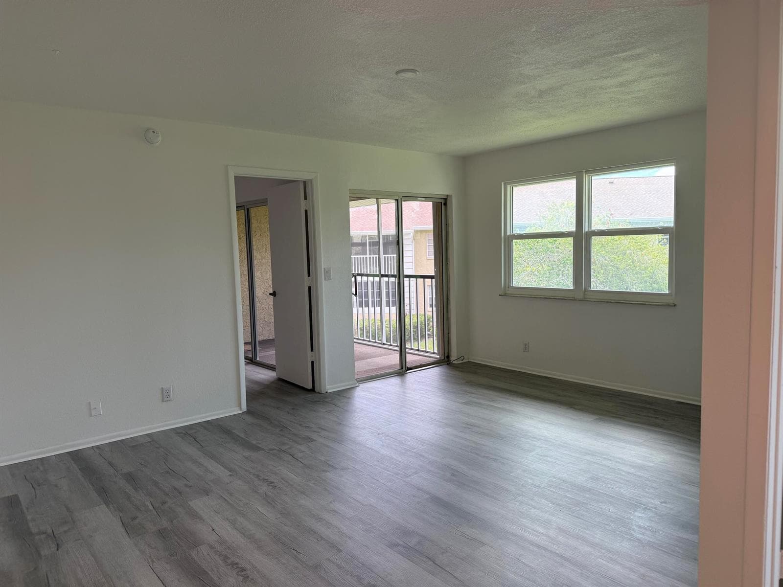 1536 SE Royal Green # 201, Port St. Lucie, FL 34952 — zdjęcie 4