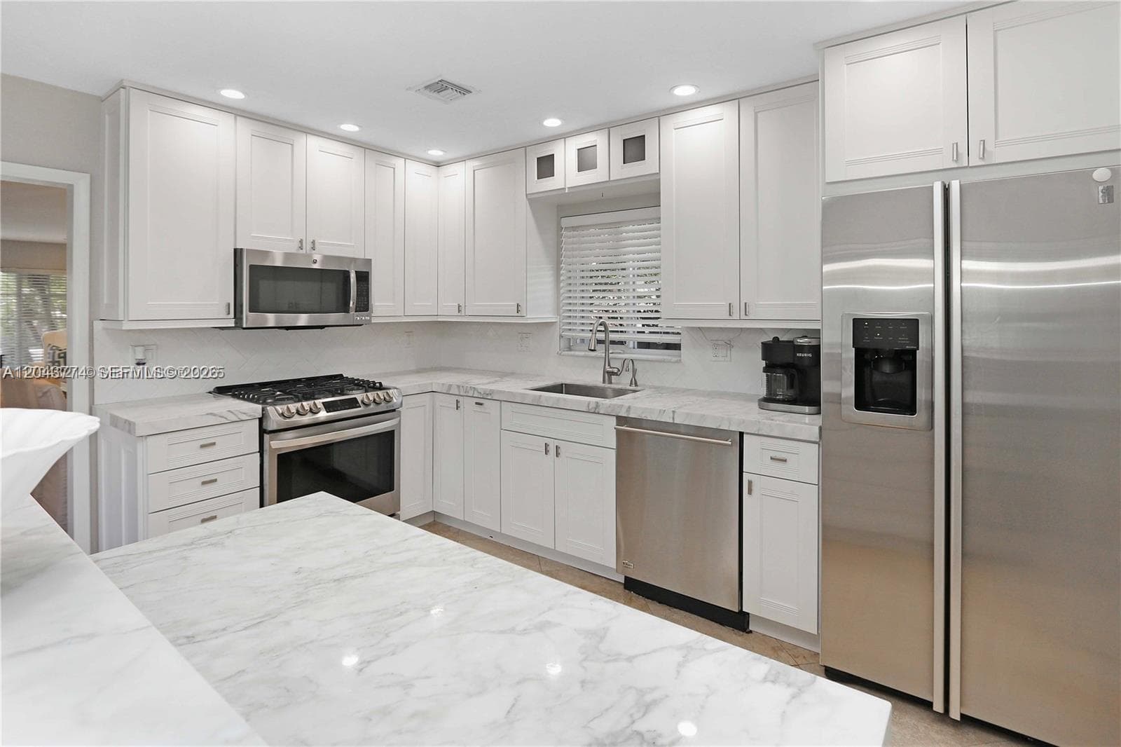1147 Buchanan St, Hollywood, FL 33019 — zdjęcie 2