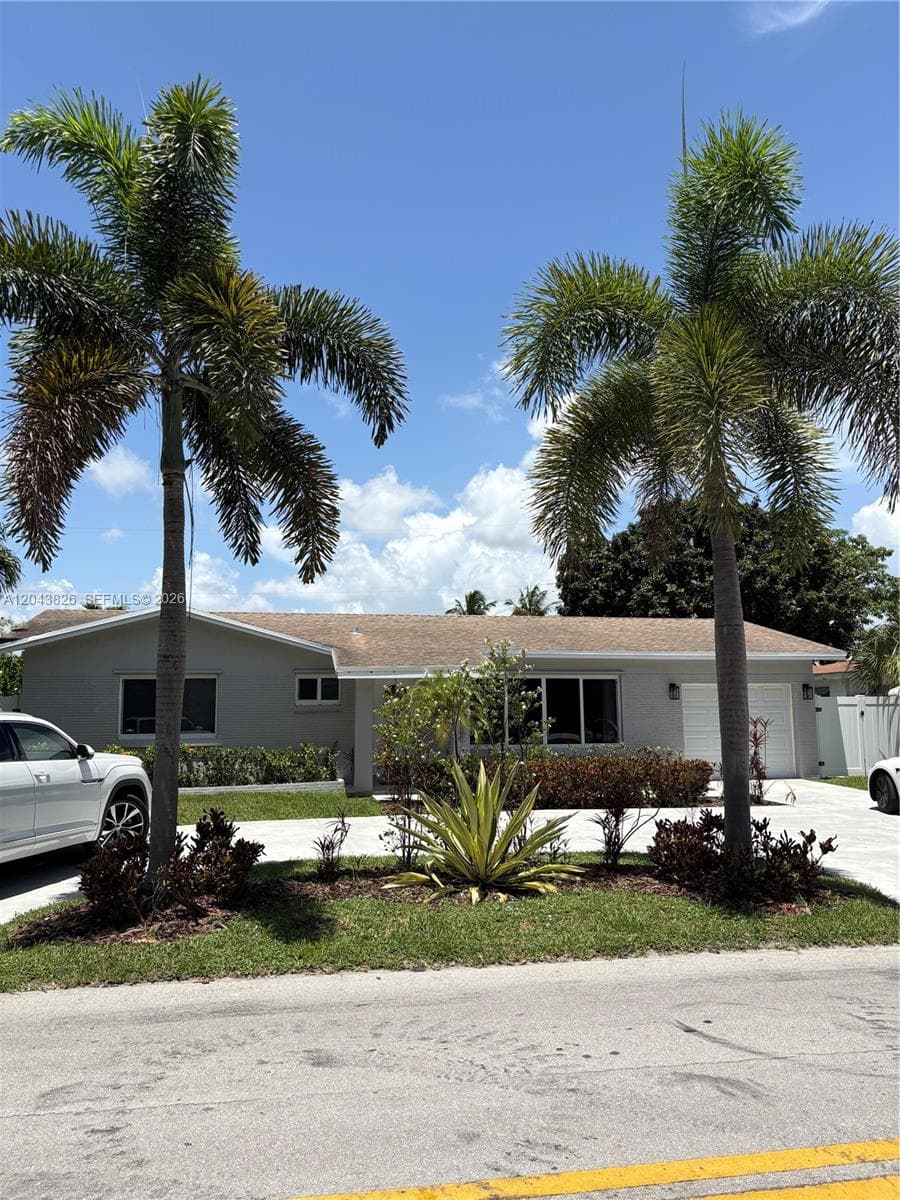 3397 NE 20th Ave, Oakland Park, FL 33306