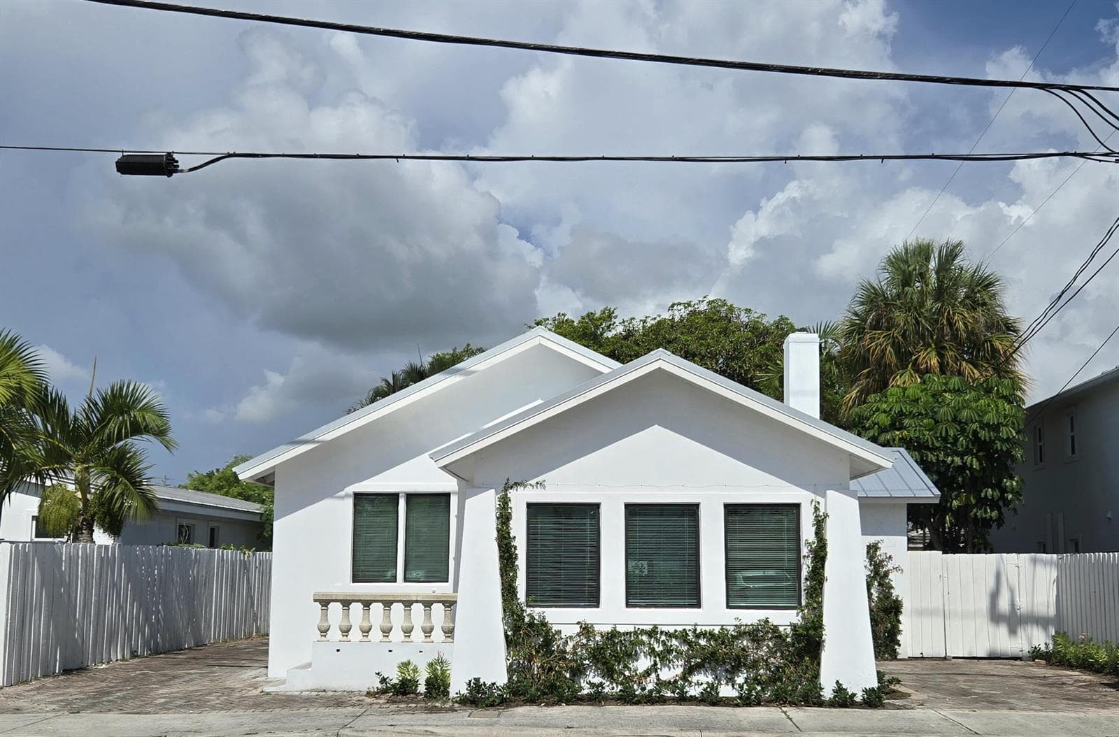 3809 S Olive Avenue, West Palm Beach, FL 33405