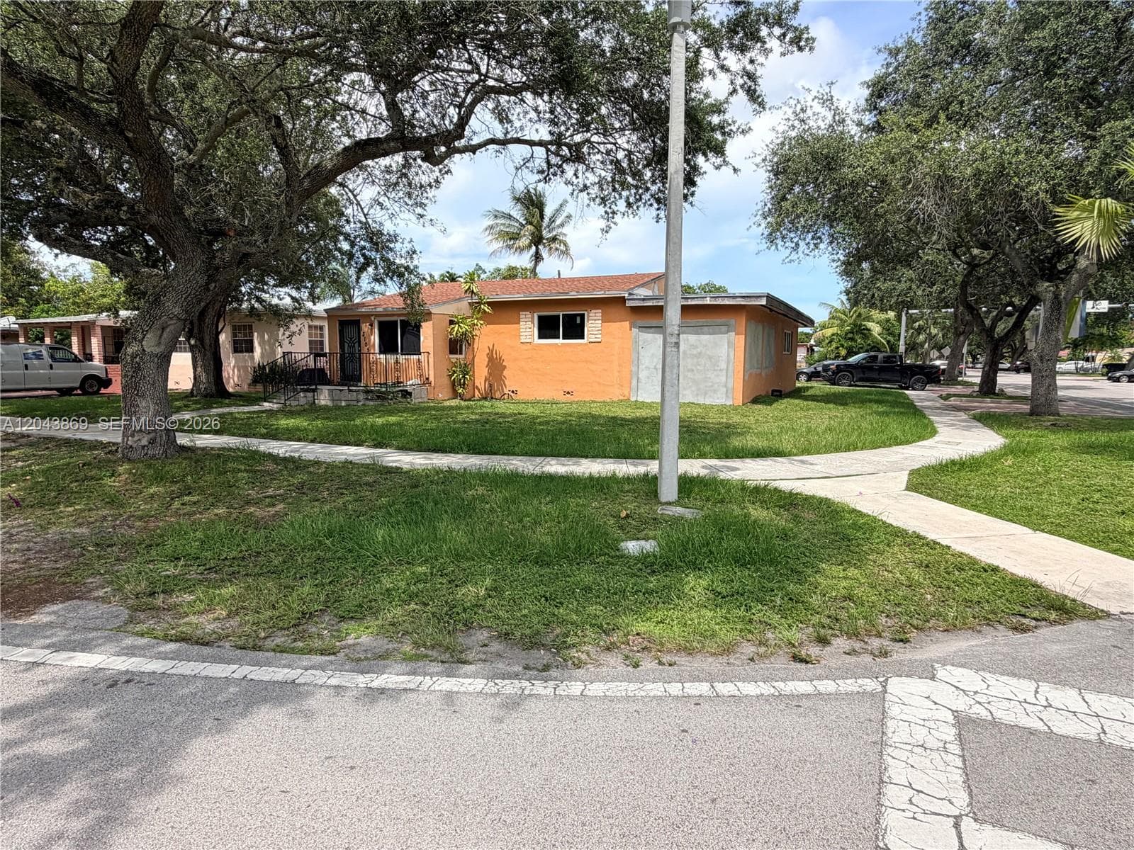 13105 NW 12th Ave, North Miami, FL 33168 — zdjęcie 5