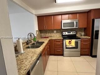 1100 NE 191st St # 24E, Miami, FL 33179 — zdjęcie 2