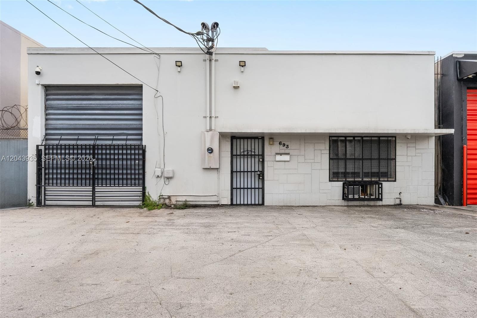 693 W 26th St, Hialeah, FL 33010 — zdjęcie 3