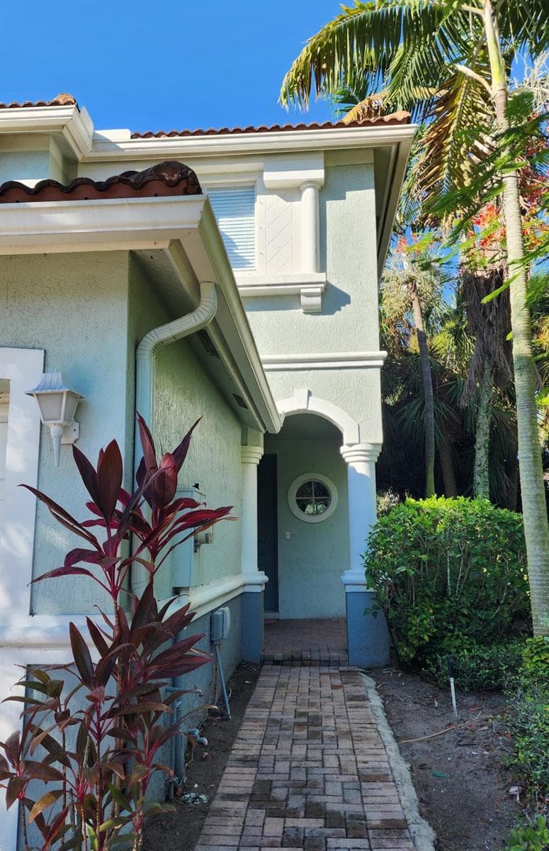 2124 Oakmont Drive, Riviera Beach, FL 33404 — zdjęcie 2