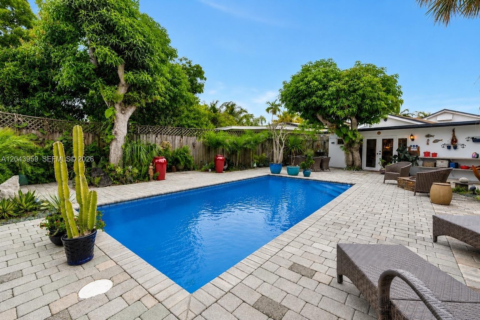 1401 NE 33rd St, Oakland Park, FL 33334