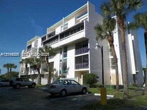 2017 NW 46th Ave # A406, Lauderhill, FL 33313