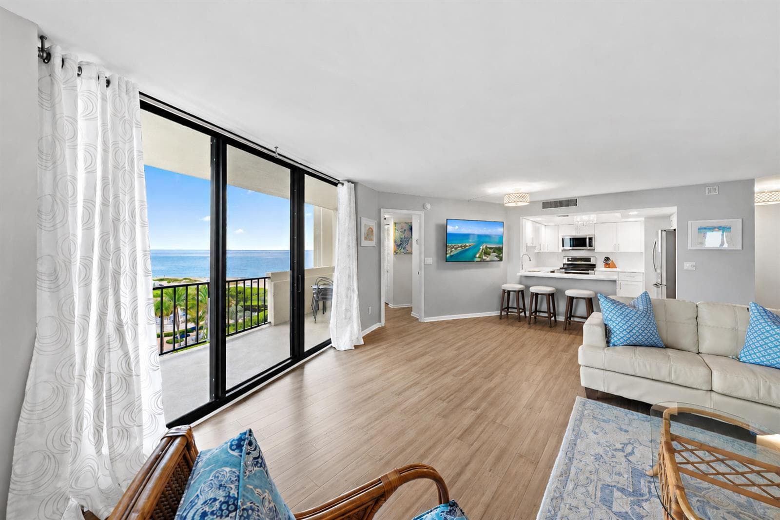 2800 N Ocean Drive # B-7c, Singer Island, FL 33404 — zdjęcie 2