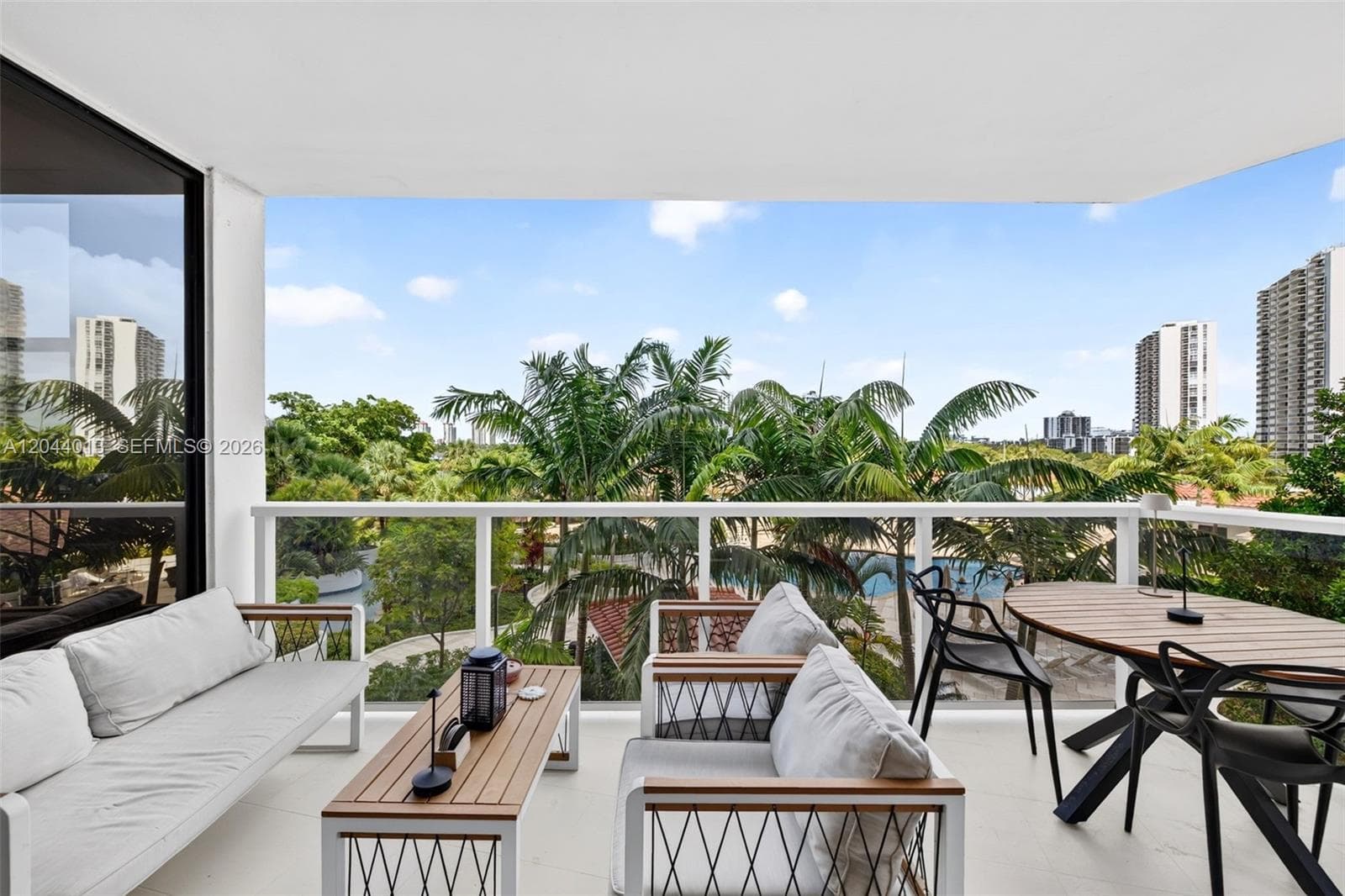 20281 E Country Club Dr # 407, Aventura, FL 33180 — zdjęcie 3