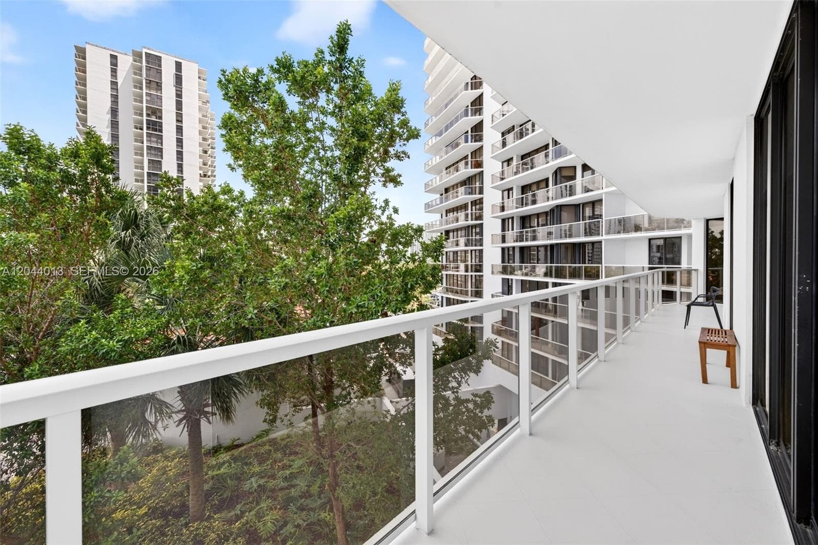 20281 E Country Club Dr # 407, Aventura, FL 33180 — zdjęcie 4