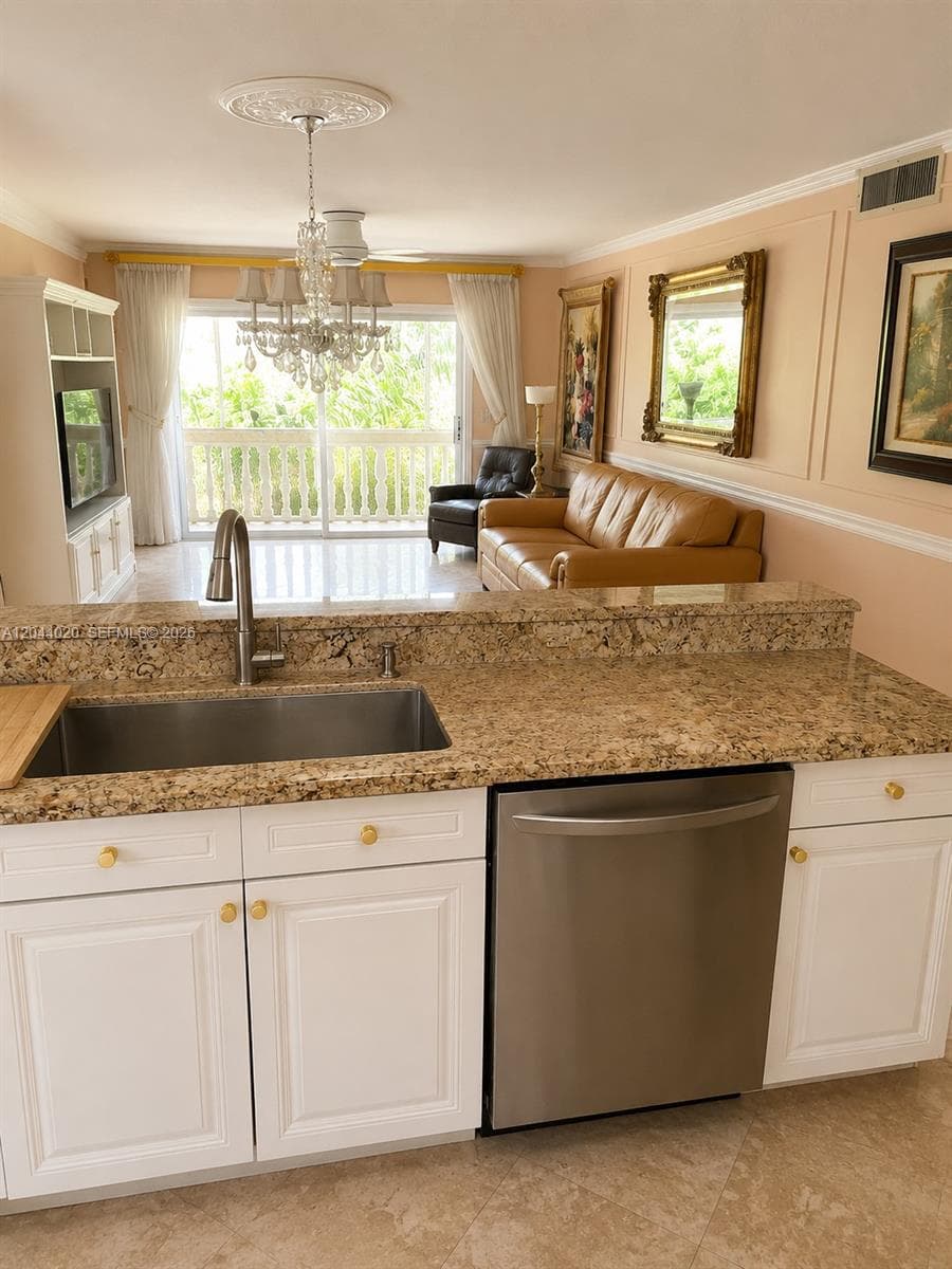 219 NE 14th Ave # 306, Hallandale Beach, FL 33009 — zdjęcie 3