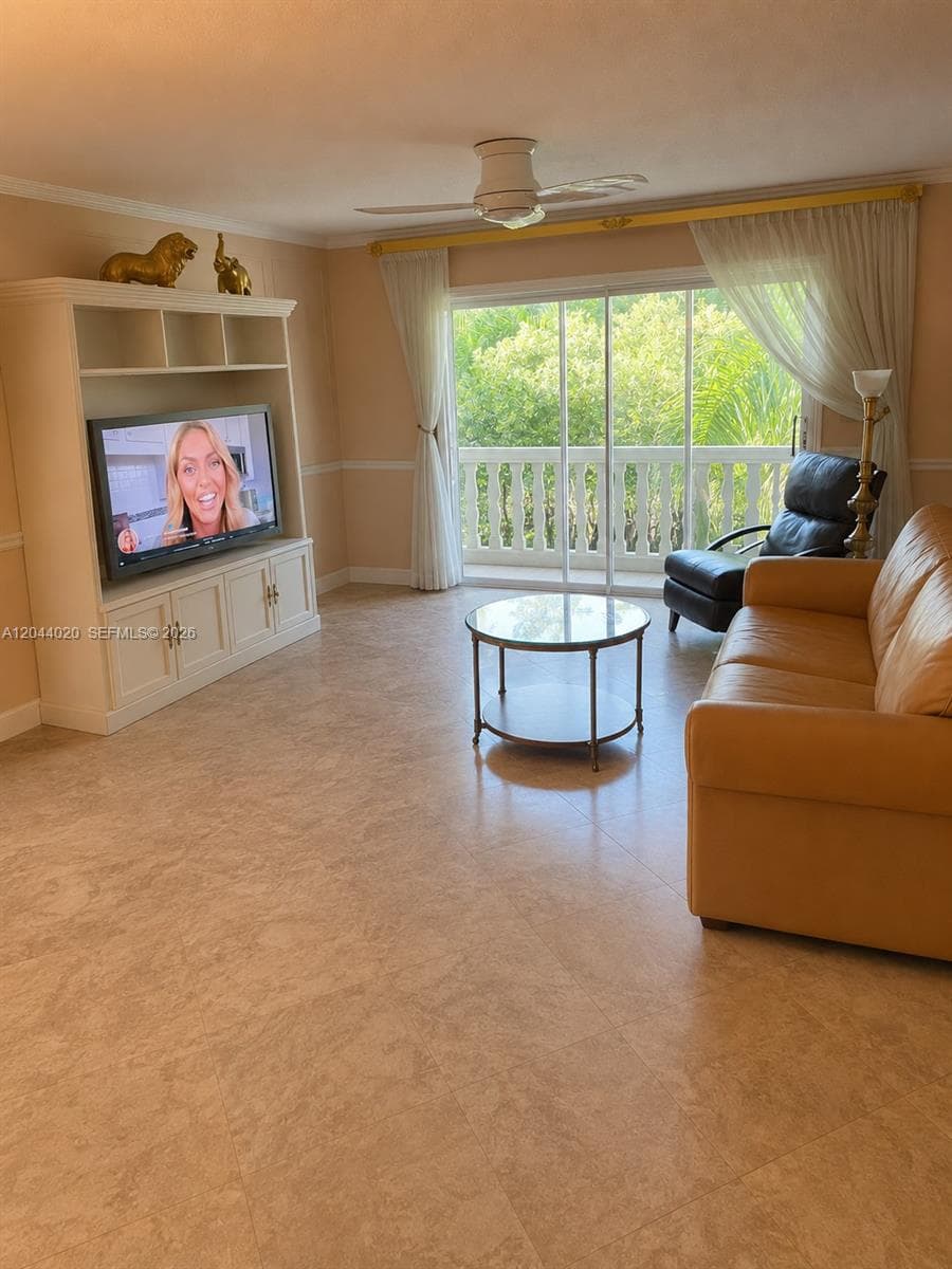 219 NE 14th Ave # 306, Hallandale Beach, FL 33009 — zdjęcie 4
