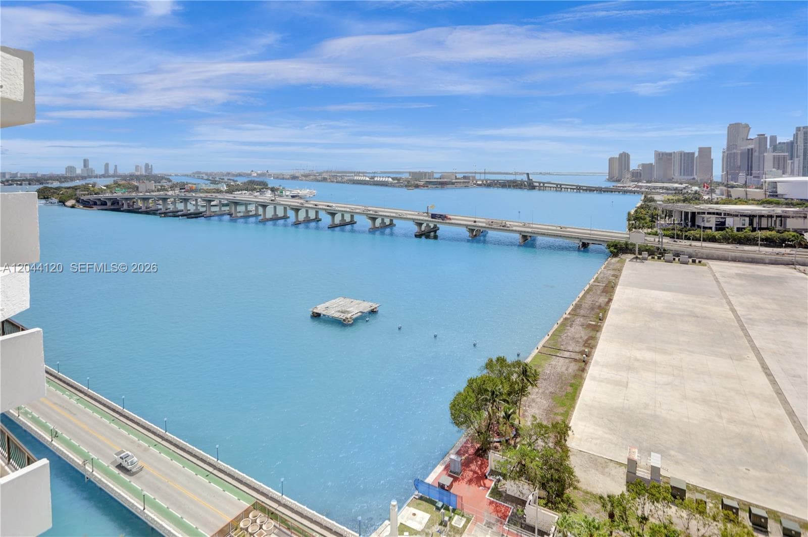 555 NE 15th St # 20I, Miami, FL 33132 — zdjęcie 3