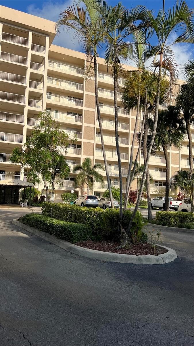 2901 S Palm Aire Dr # 408, Pompano Beach, FL 33069 — zdjęcie 2