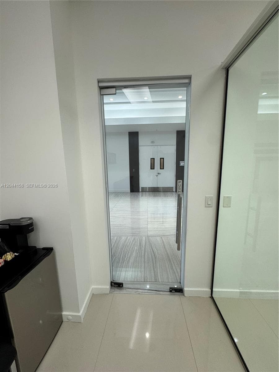 20200 W Dixie Hwy G01 Hwy, Miami, FL 33180 — zdjęcie 5