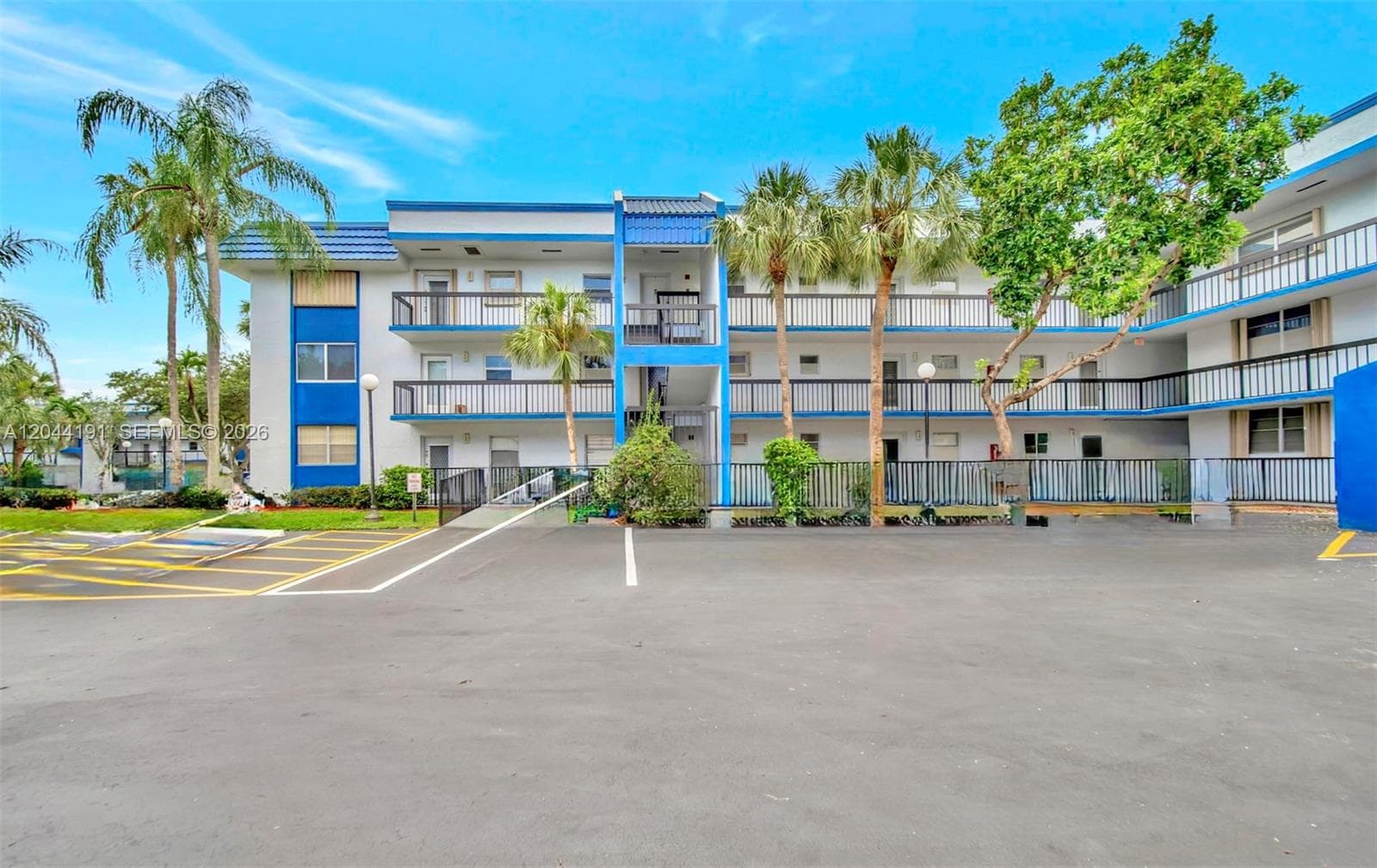3100 Holiday Springs Blvd # 111, Margate, FL 33063