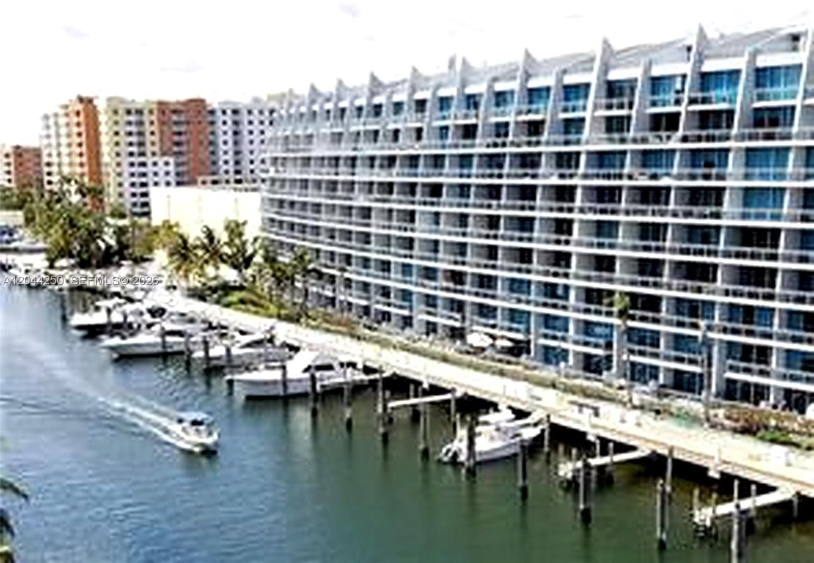 3001 NE 185th St, Aventura, FL 33180