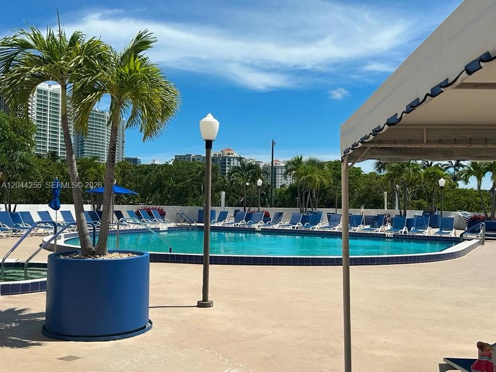 3701 N Country Club Dr # 207, Aventura, FL 33180 — zdjęcie 4