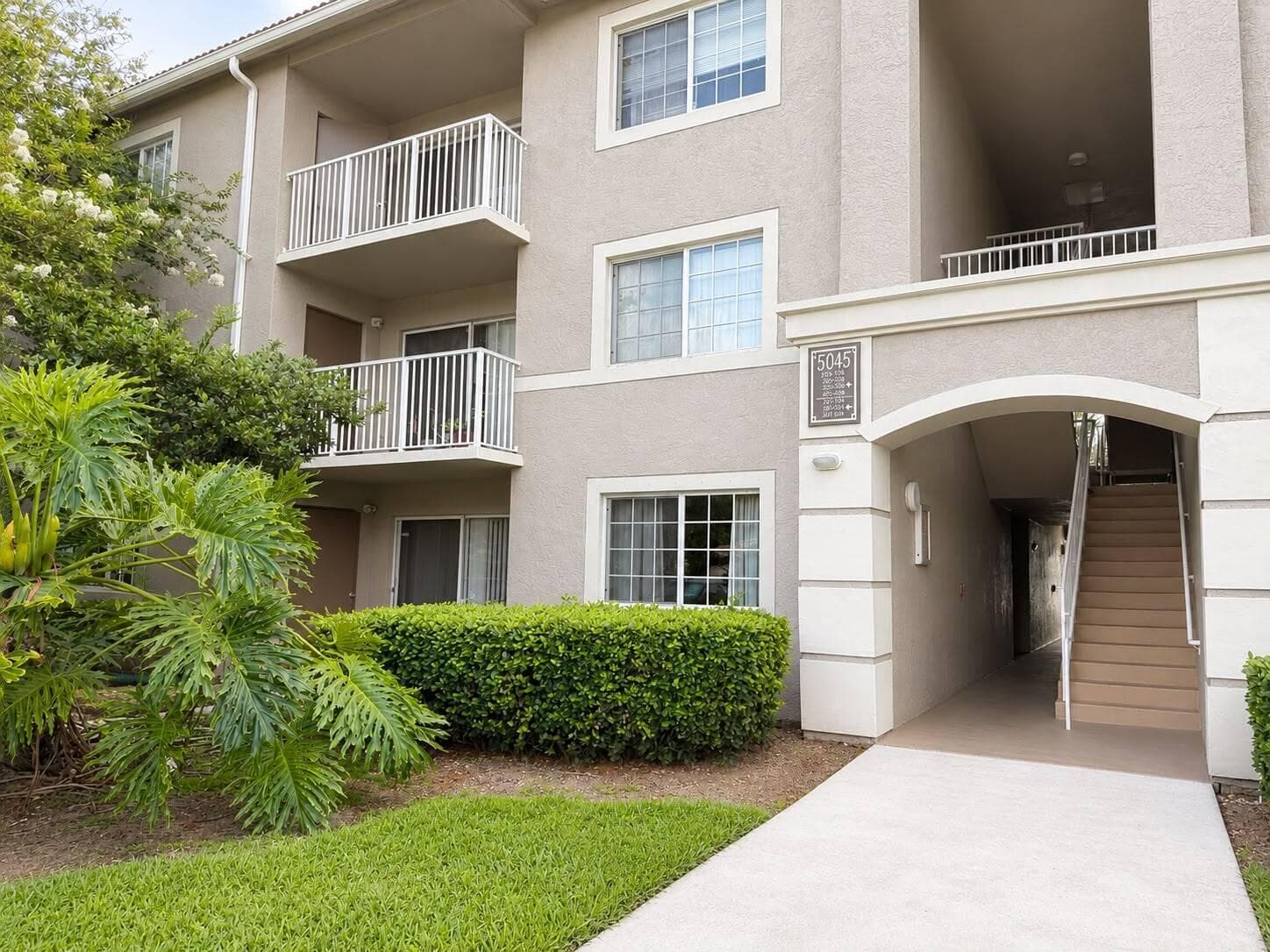 5045 Wiles Road # 105, Coconut Creek, FL 33073