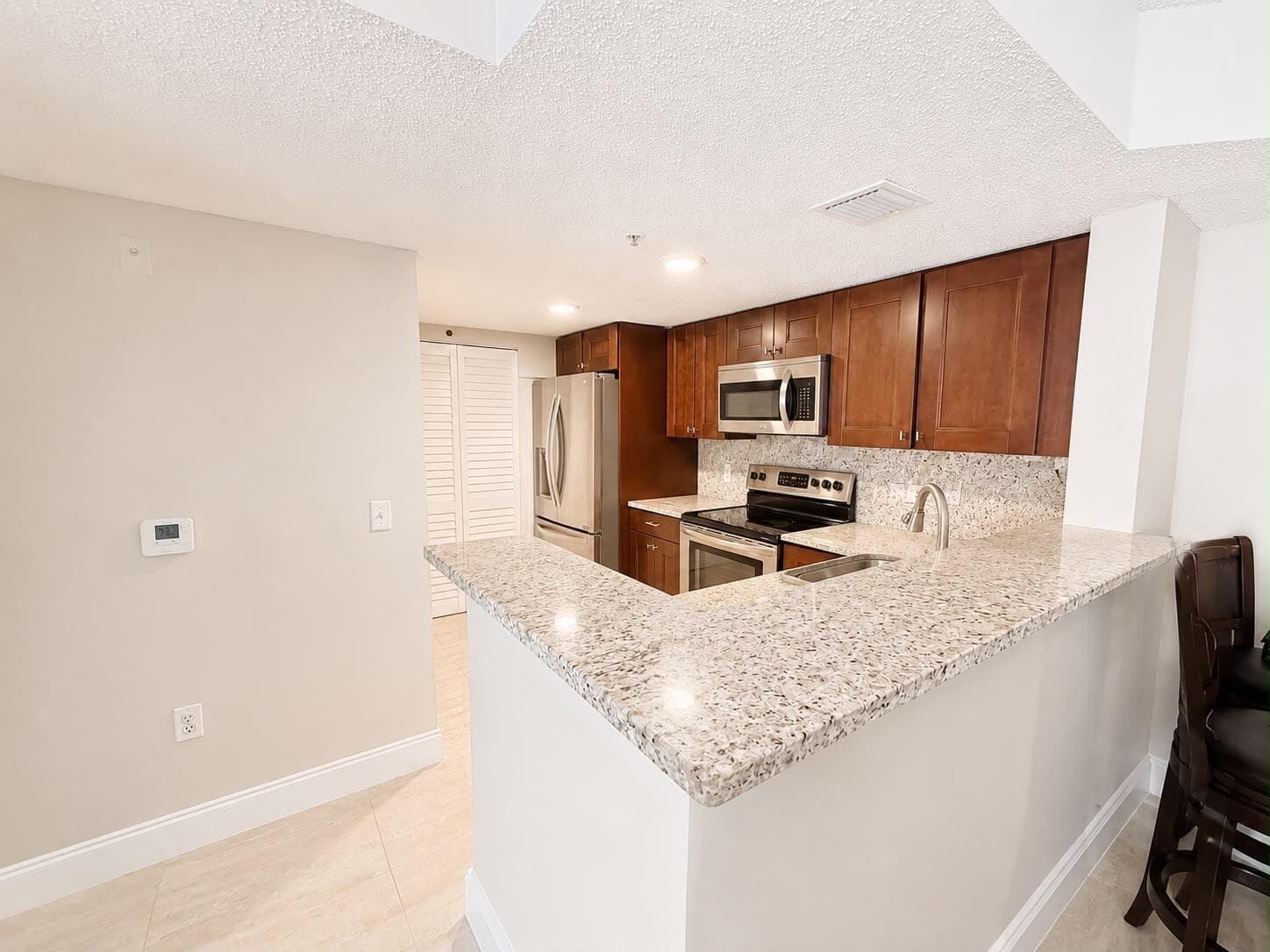 5045 Wiles Road # 105, Coconut Creek, FL 33073 — zdjęcie 4