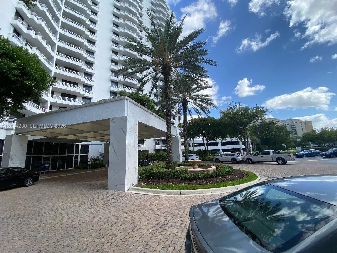 3300 NE 192nd St # 612, Aventura, FL 33180 — zdjęcie 3
