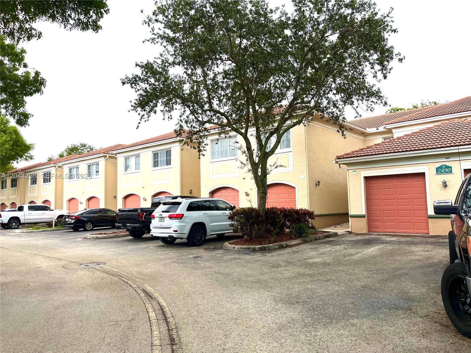 2490 Centergate Dr # 207, Miramar, FL 33025 — zdjęcie 2