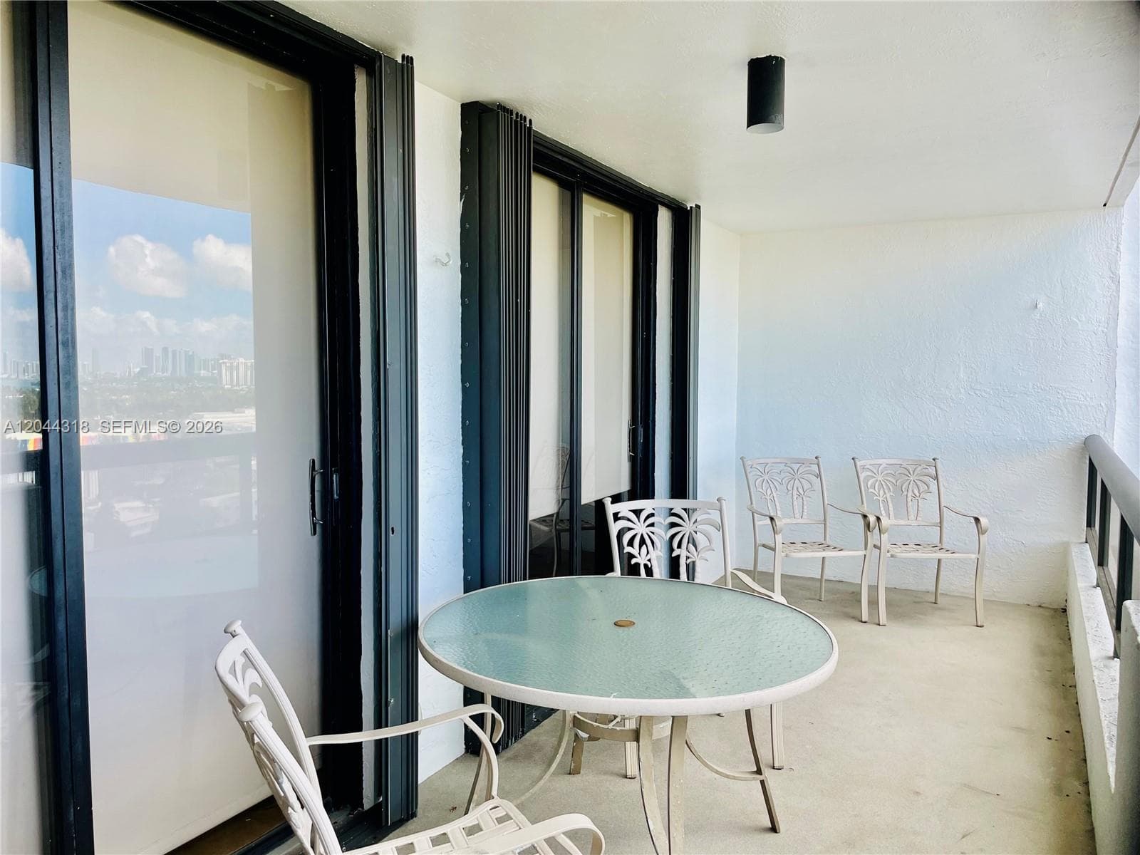 2555 Collins Ave # 2006, Miami Beach, FL 33140 — zdjęcie 2