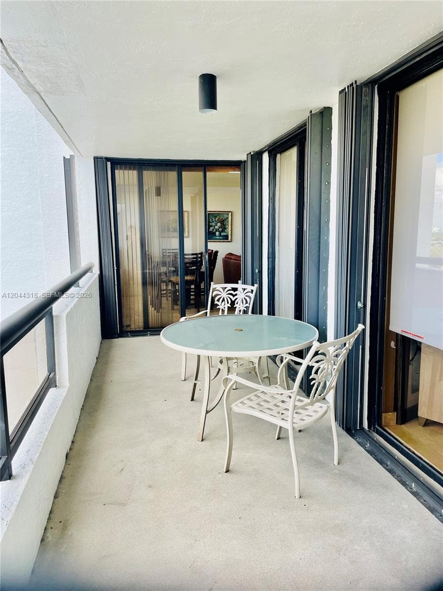 2555 Collins Ave # 2006, Miami Beach, FL 33140 — zdjęcie 3