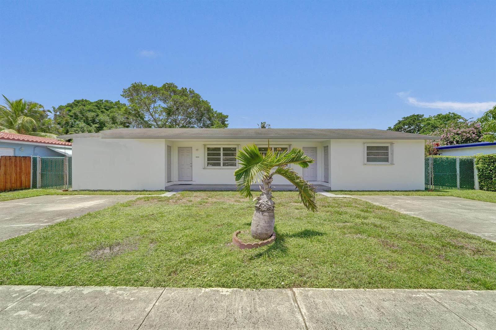5830 Garfield Street, Hollywood, FL 33021