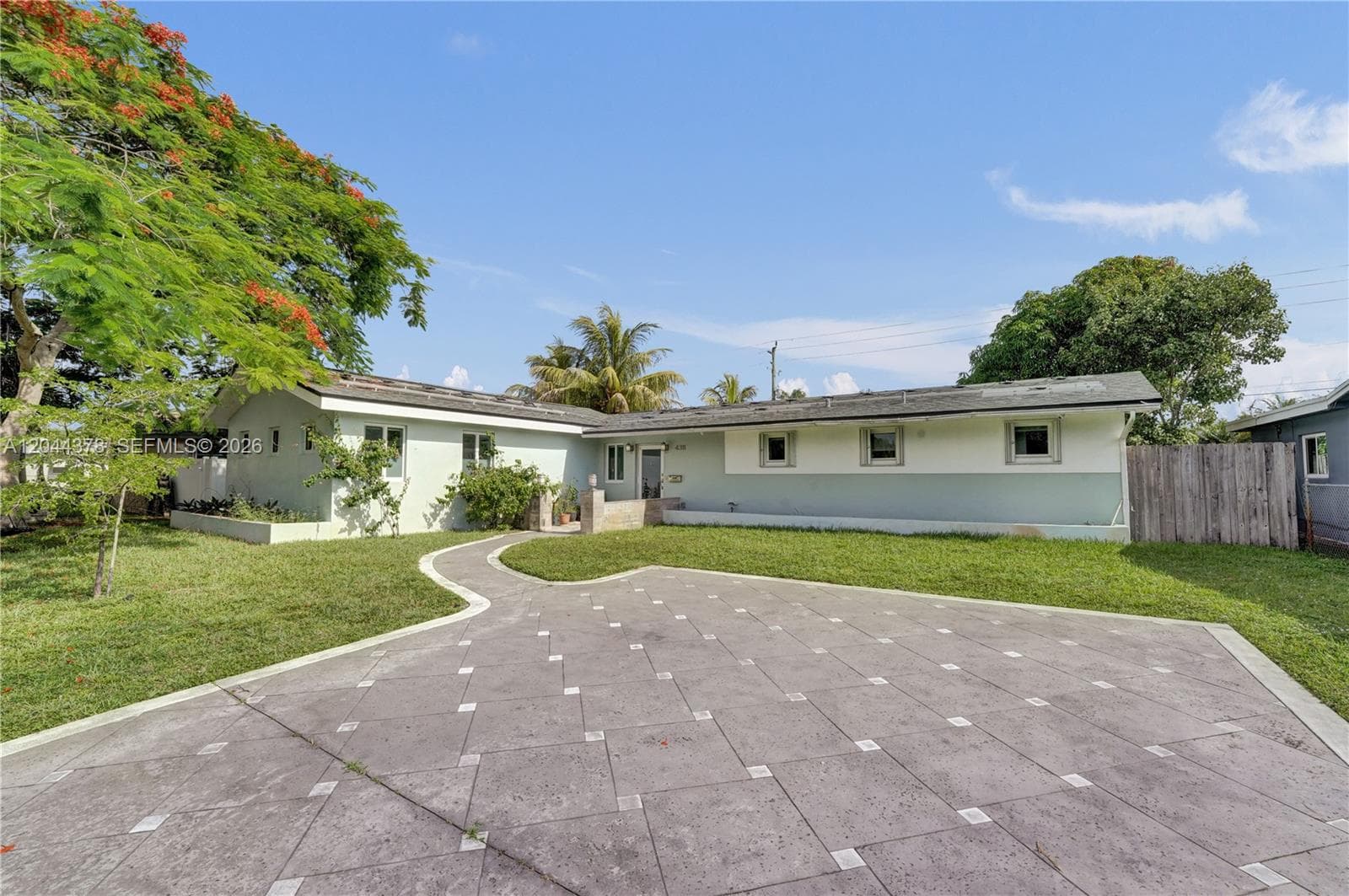 4311 Hayes St, Hollywood, FL 33021