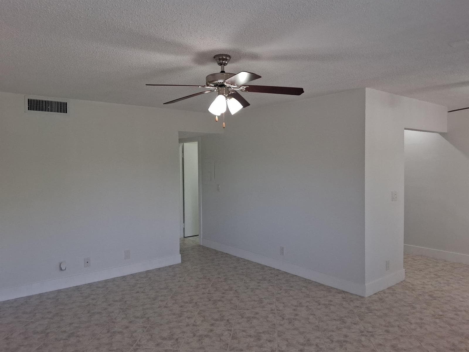 2100 Springdale Boulevard # 303, Palm Springs, FL 33461