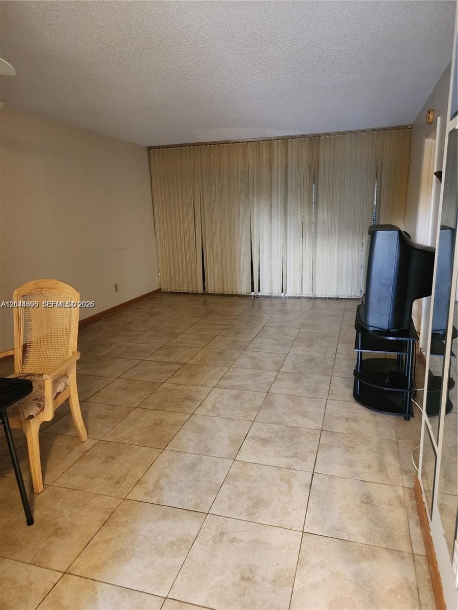 5750 NW 64th Ave # 303, Tamarac, FL 33319 — zdjęcie 5
