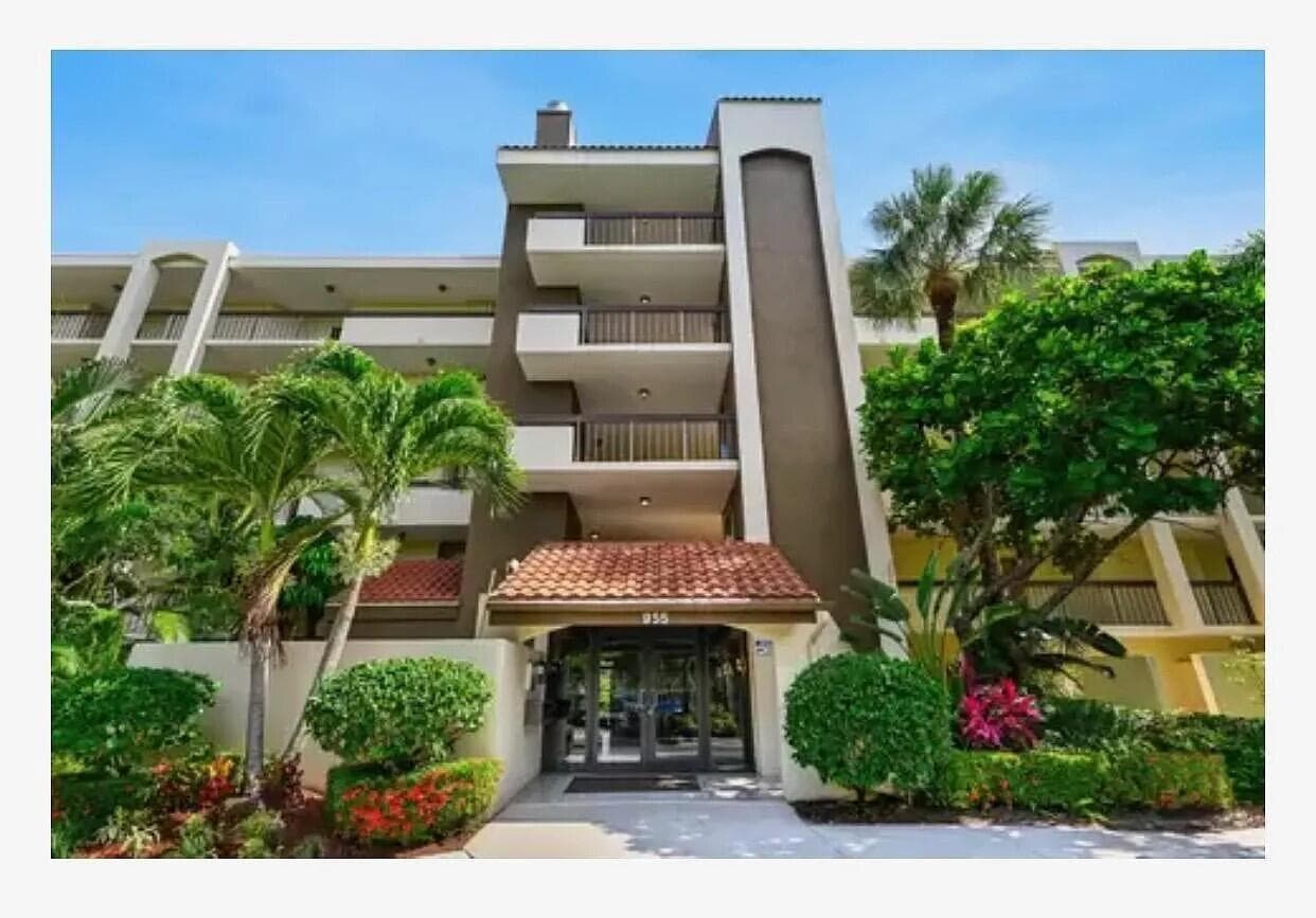 955 Egret Circle # 211, Delray Beach, FL 33444