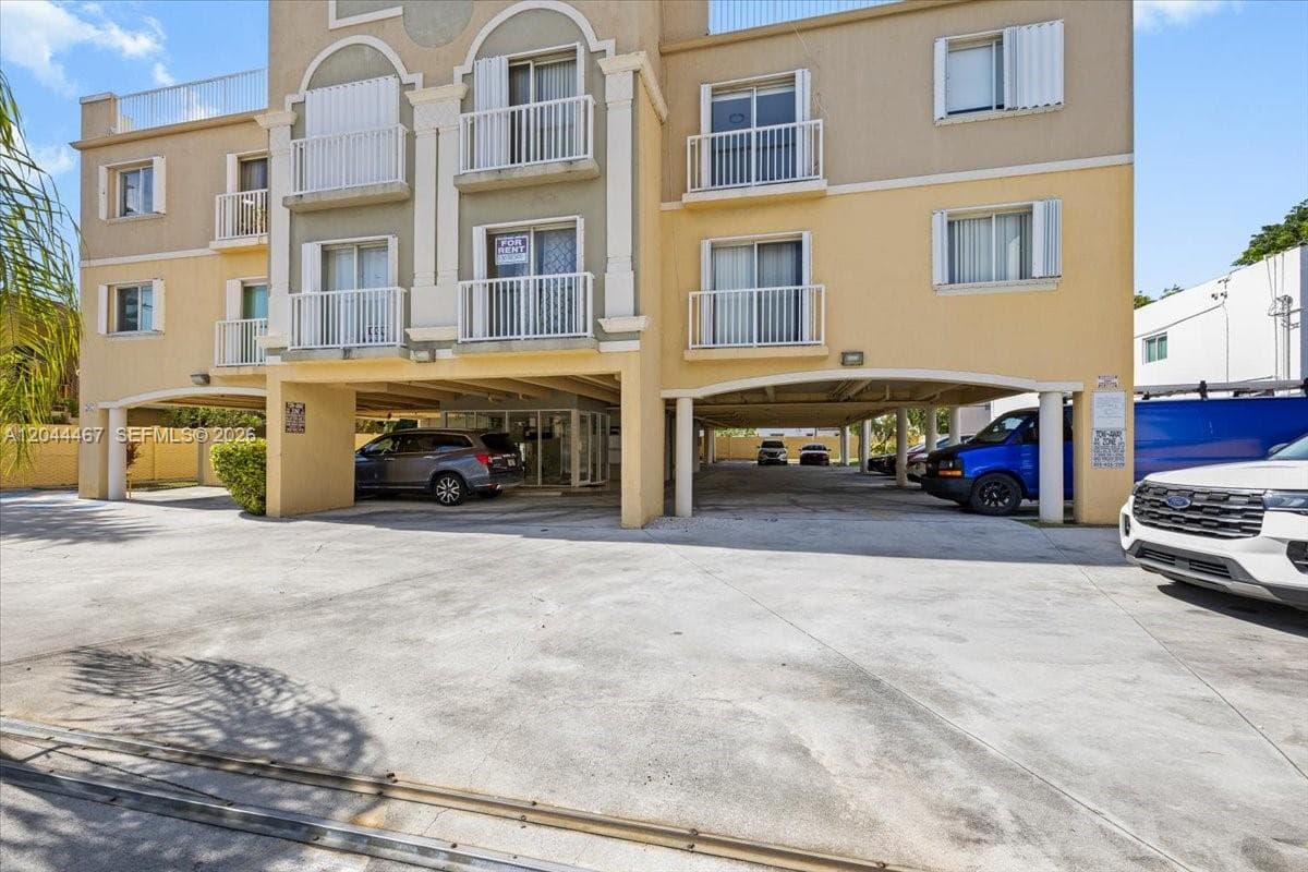 437 SW 7th St # 201, Miami, FL 33130 — zdjęcie 4