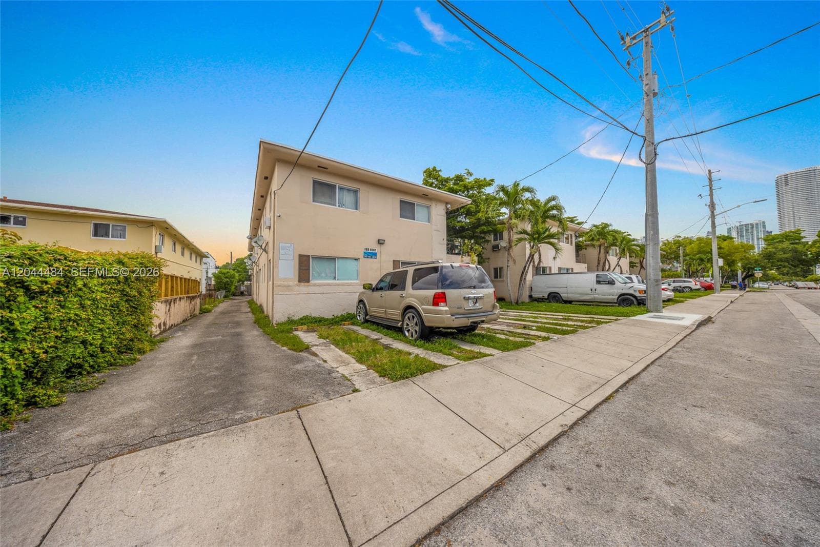 731 SW 5th St, Miami, FL 33130 — zdjęcie 2