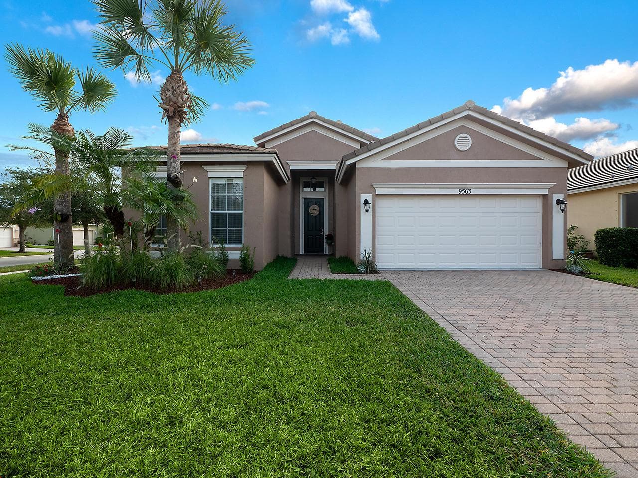 9563 SW Flowermound Circle, Port St. Lucie, FL 34987