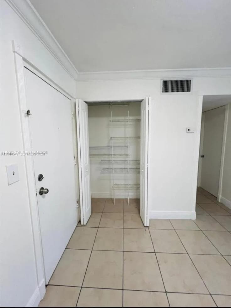 606 W 81st St # 224, Hialeah, FL 33014 — zdjęcie 4