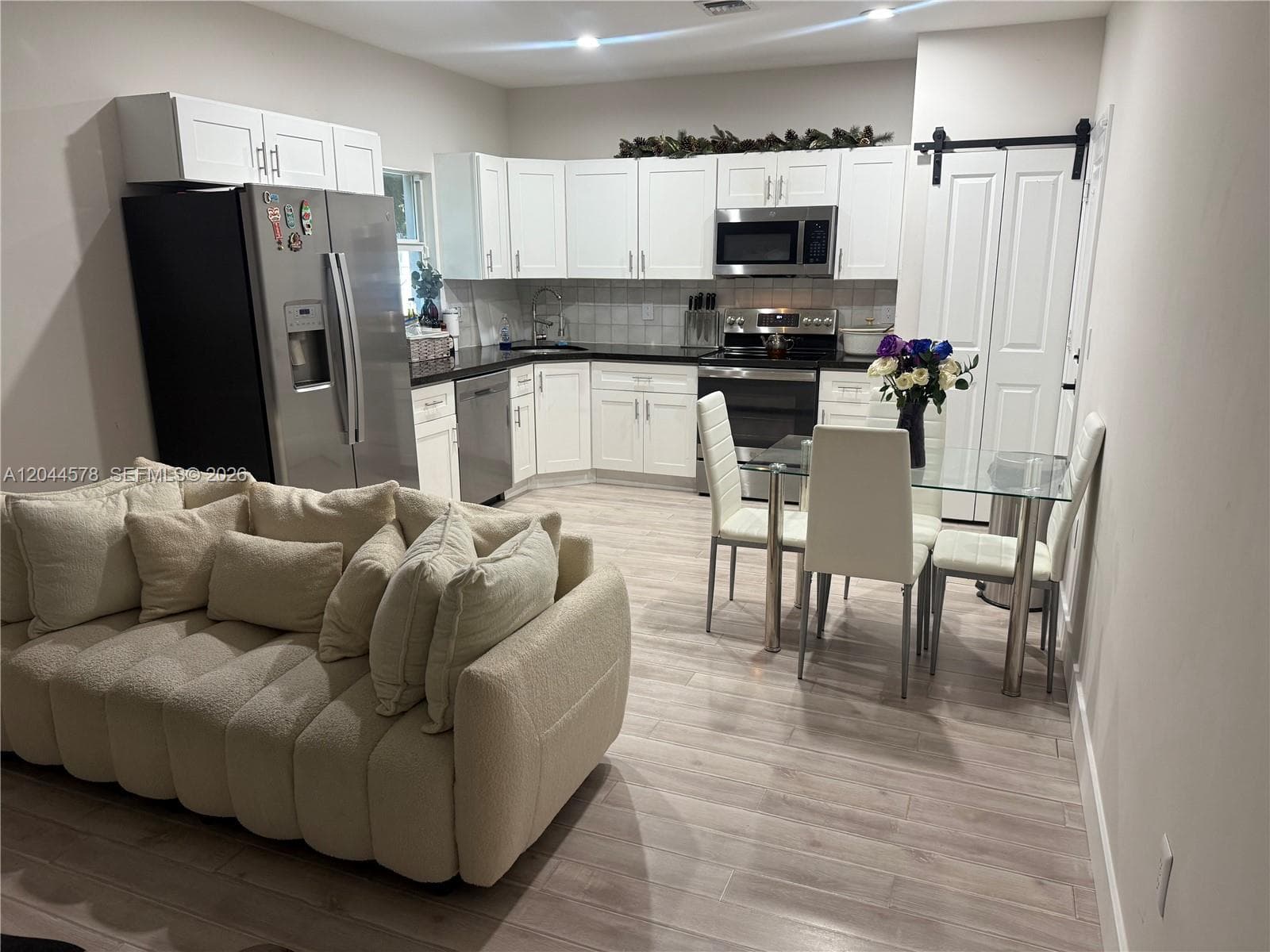 1035 NW 2nd Ave, Fort Lauderdale, FL 33311 — zdjęcie 3