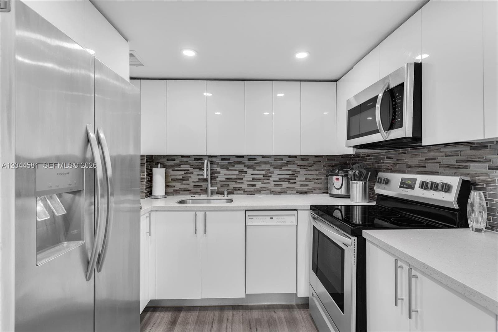 7441 Wayne Ave # 10H, Miami Beach, FL 33141 — zdjęcie 4