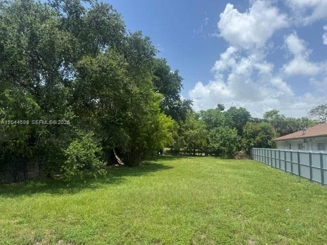 10326 NW 6 AVE, Miami, FL 33150