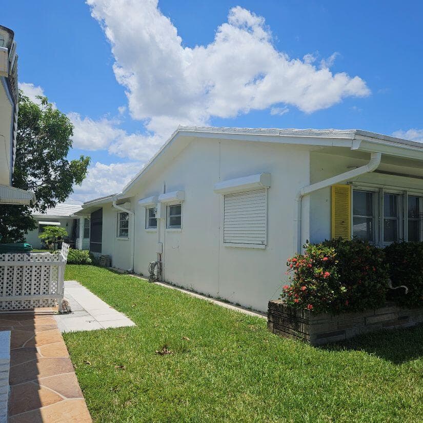 7105 NW 68th Avenue, Tamarac, FL 33321 — zdjęcie 2