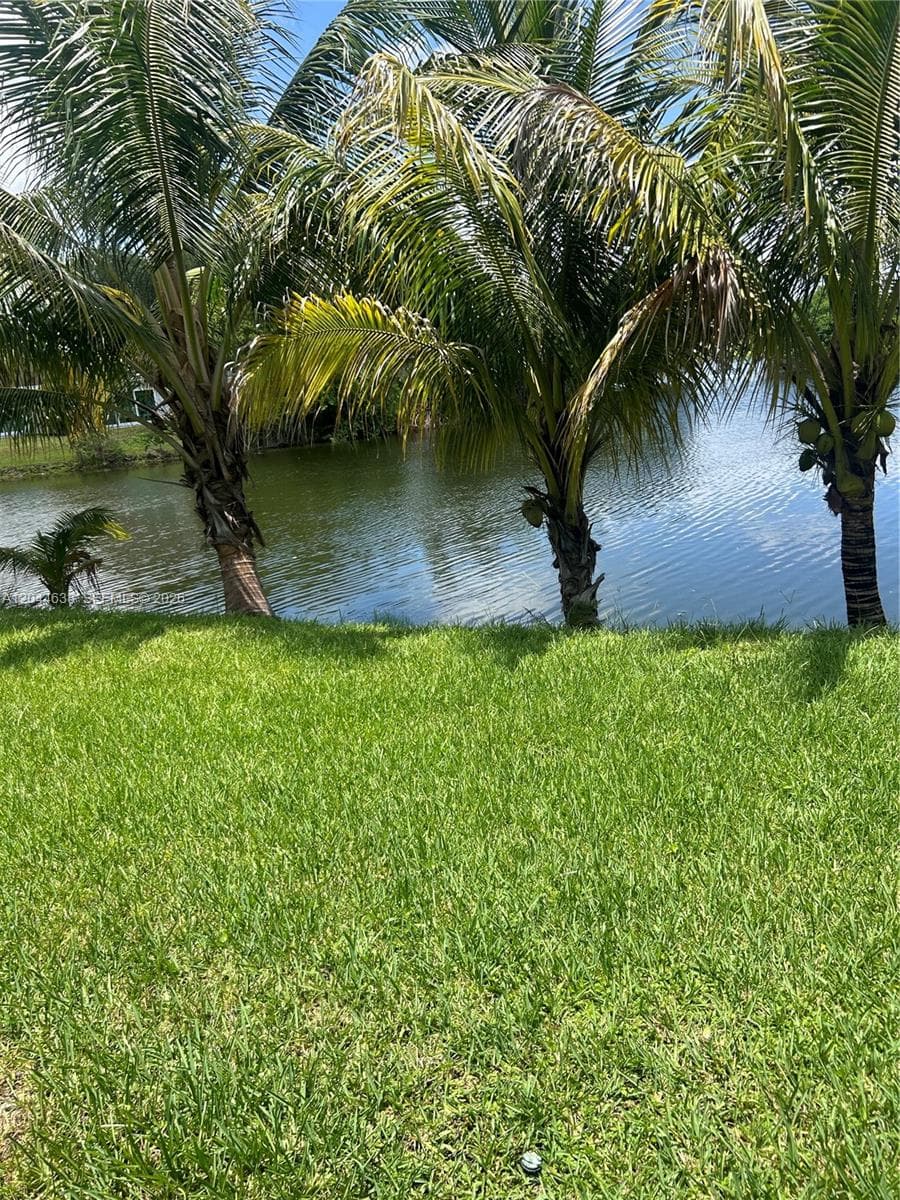 2730 Cypress Ave, Miramar, FL 33025 — zdjęcie 3