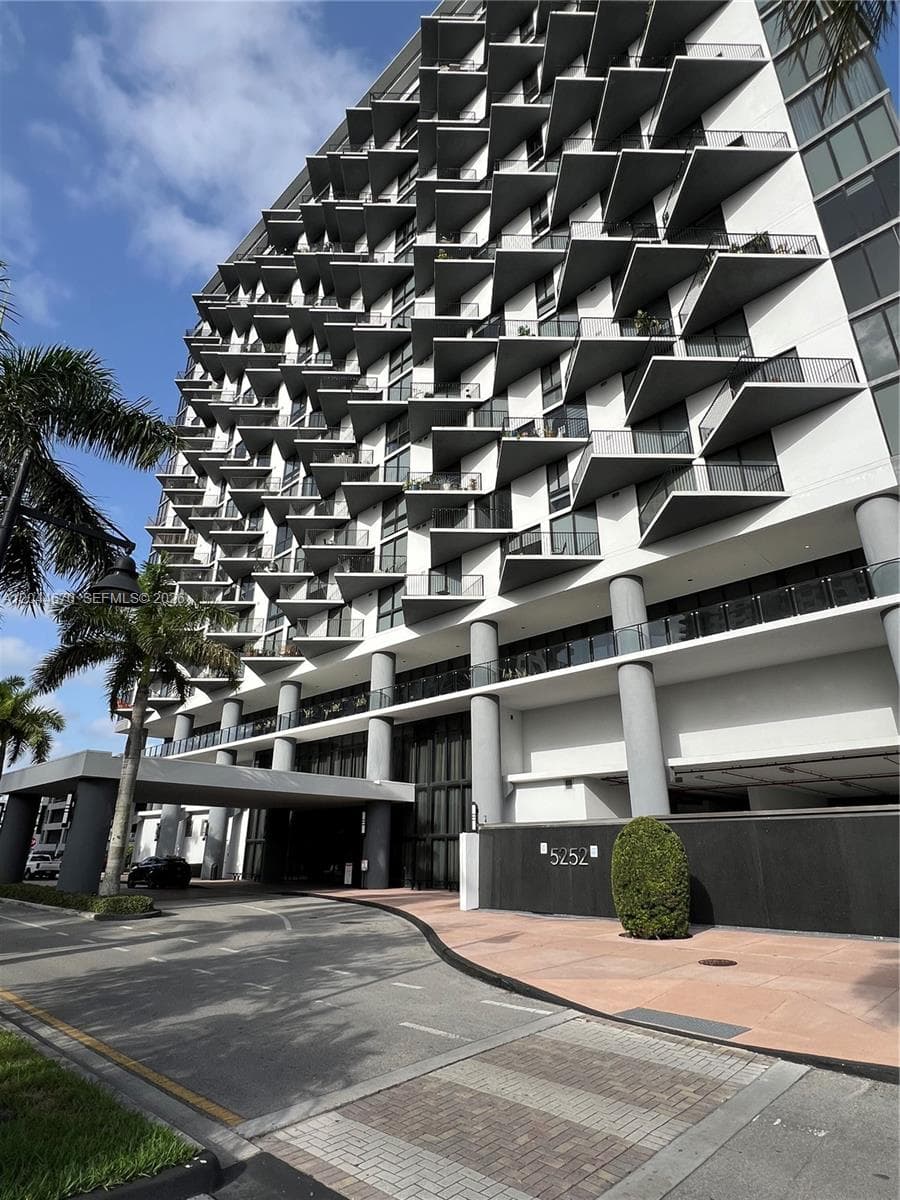 5252 NW 85th Ave # 1707, Doral, FL 33166