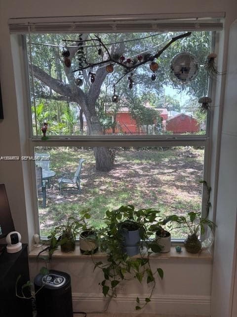 170 NW 49th St, Miami, FL 33127 — zdjęcie 4