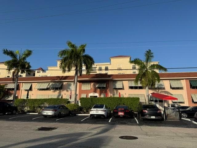 2400 NE 33rd Avenue # 208, Fort Lauderdale, FL 33305