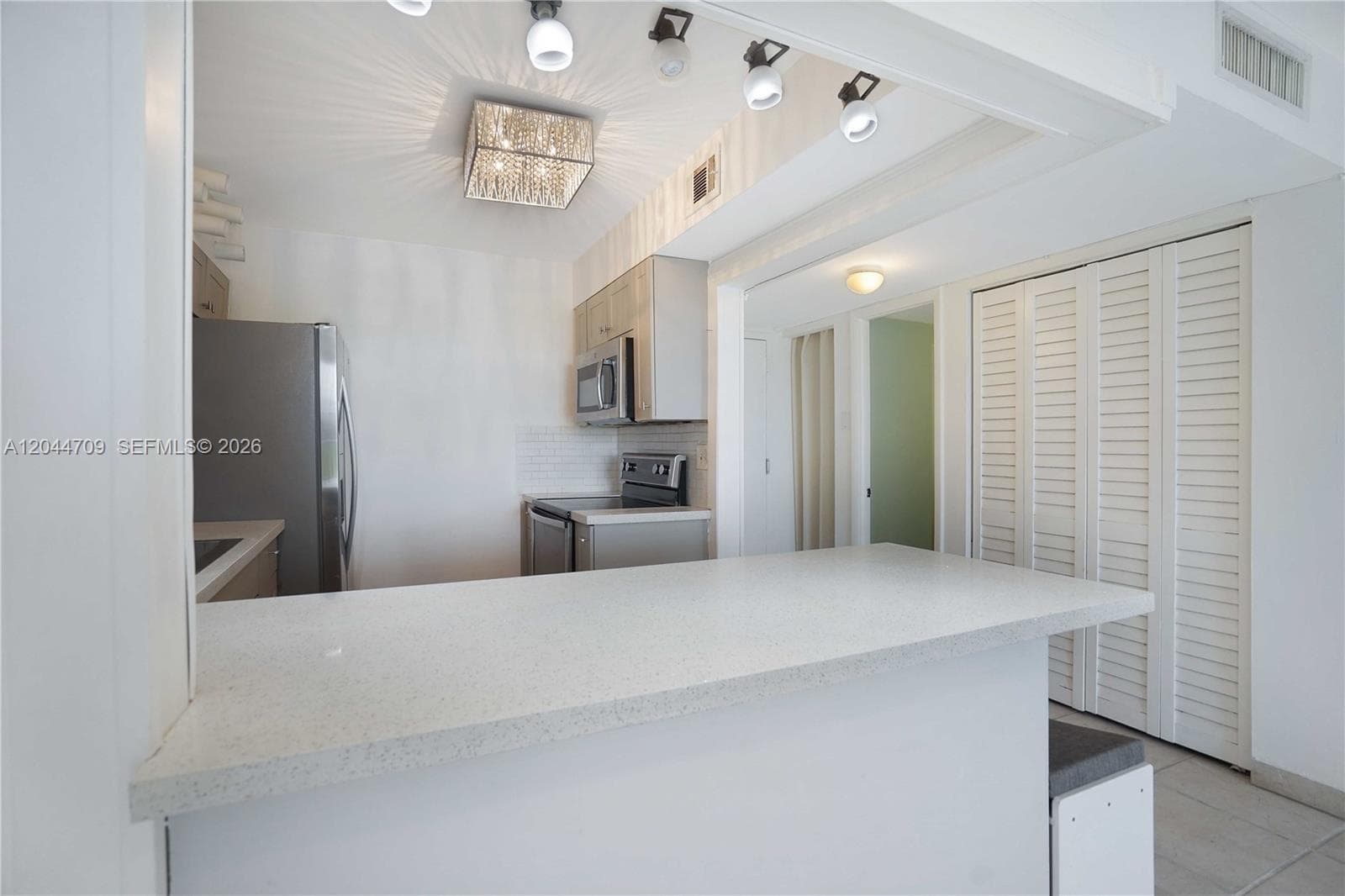 6900 Bay Dr # 3H, Miami Beach, FL 33141 — zdjęcie 3
