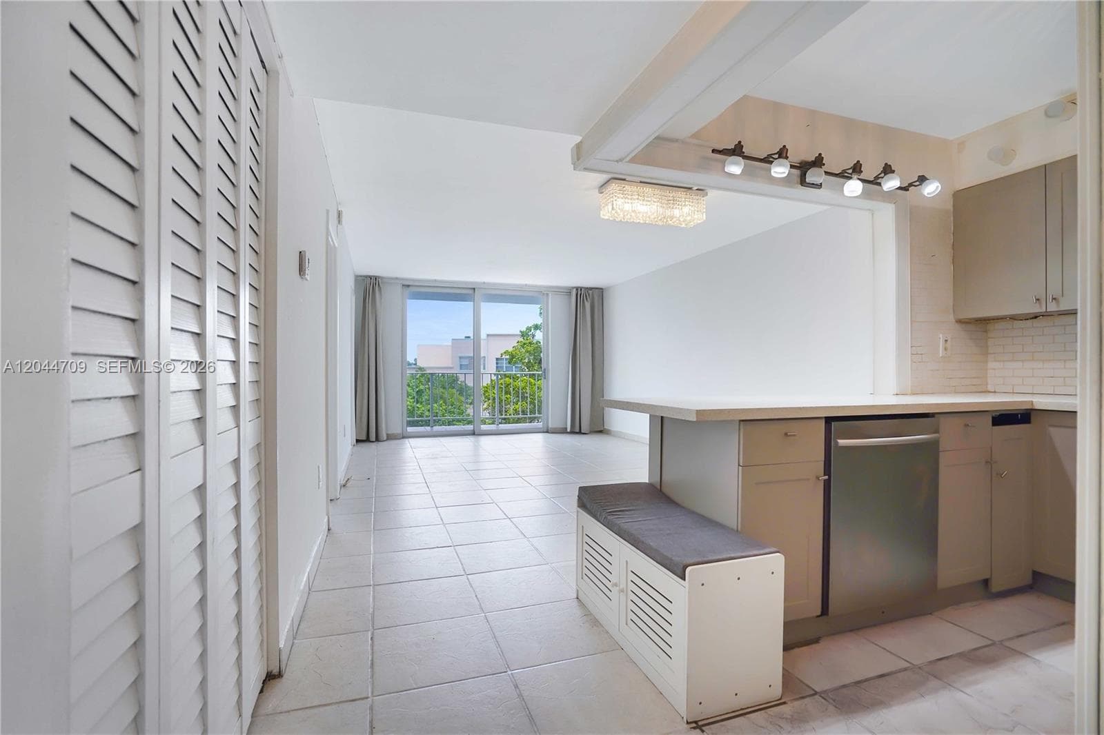 6900 Bay Dr # 3H, Miami Beach, FL 33141